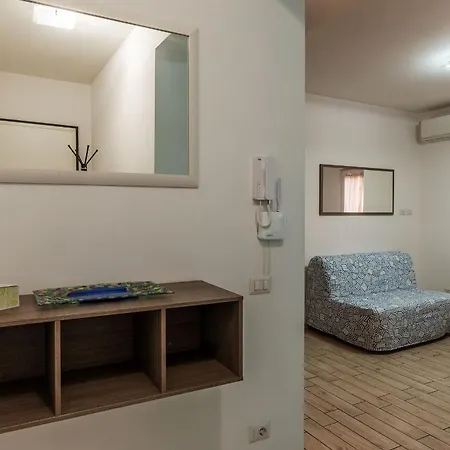 Joivy Sleek Flat With Easy Access To Apartment Rome